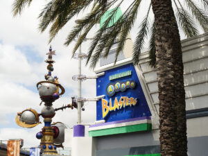 DL BuzzLightyearAstroBlasters 10may2023 01