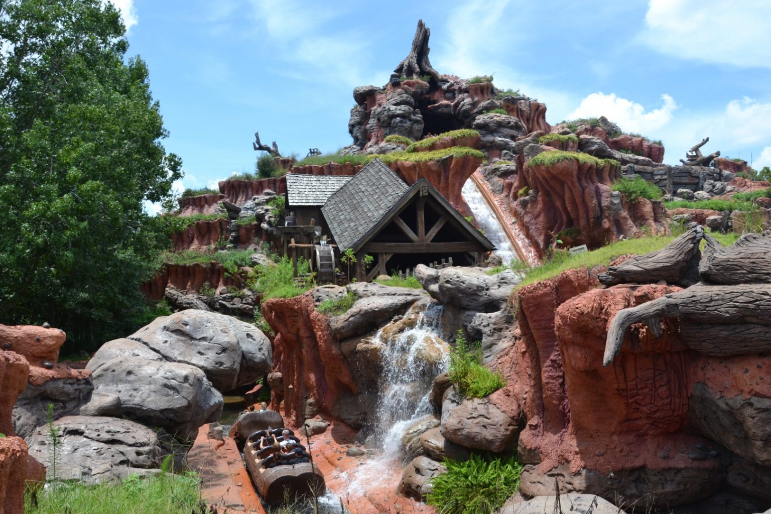 Princess and the Frog retheme of Splash Mountain coming in 2024 DRdb