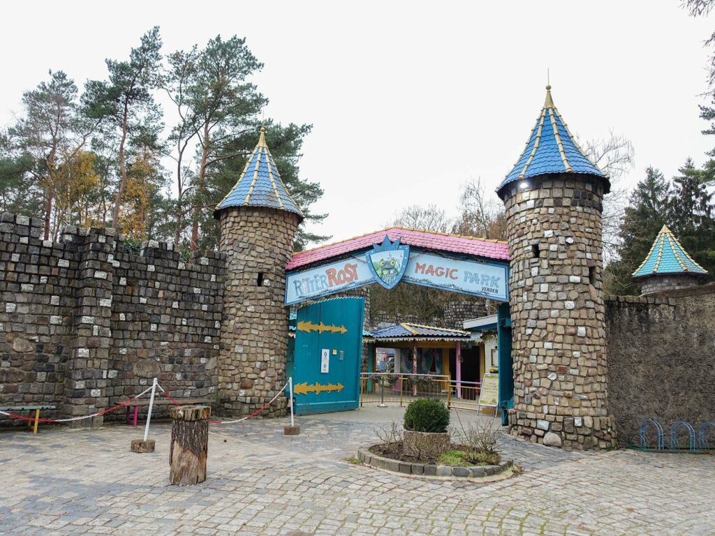 Magic Park Verden entrance castle gate