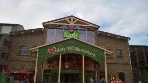 50330323418 e026e36340 k