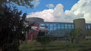 51572865041 a8586b5c6c k