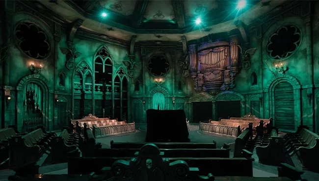 650x370 danse macabre interieur overzicht